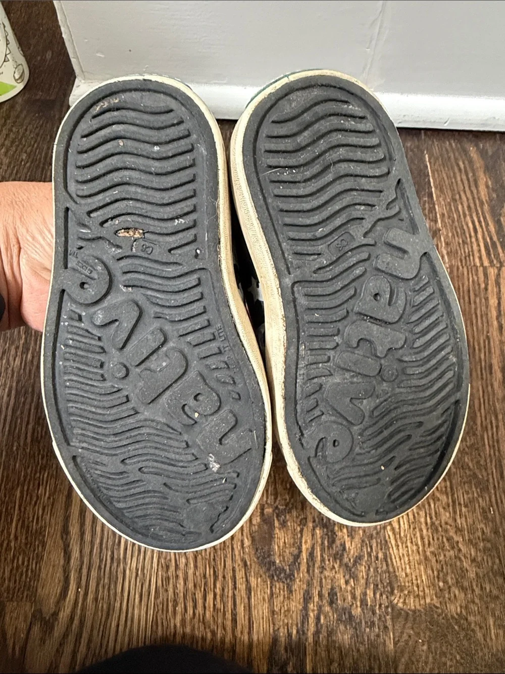 Native shoes Jefferson black Star Slip-On Water-Resistant Shoes size 6
